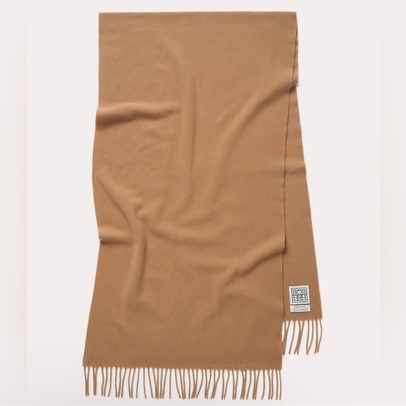 NWT TOTEME Classic wool scarf in camel| Gift| Layering | Thanksgiving - Picture 3 of 6